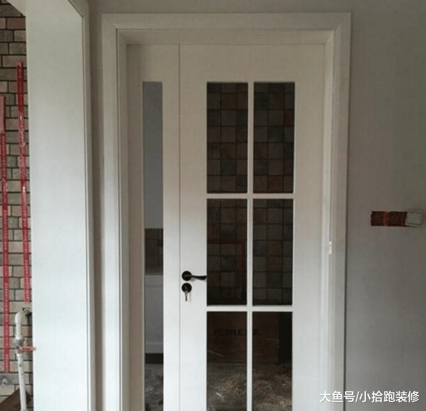 邻居建议给厨房安装子母门, 起初没在意, 看到他家我同意了