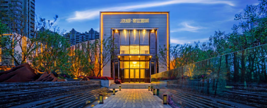 用真心温暖业主，用服务点亮生活