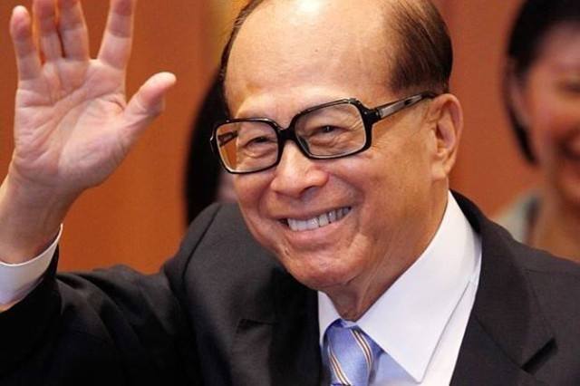 李嘉诚的“是非”：除了创造公摊面积外，还“摧毁”了一座城