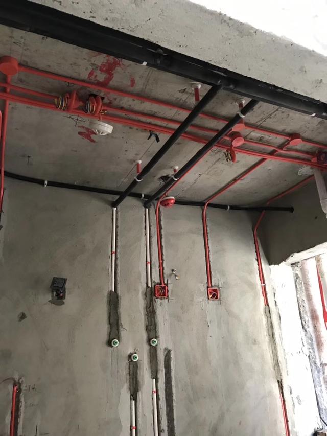 成都装修最新工地实拍图，水电改造图，防水图 90平现代简约风