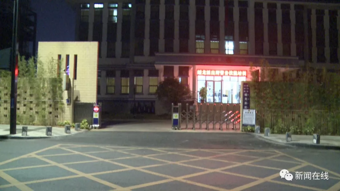 广西一工地工人起冲突，嘴巴都被打肿，只因拒绝超时加班？