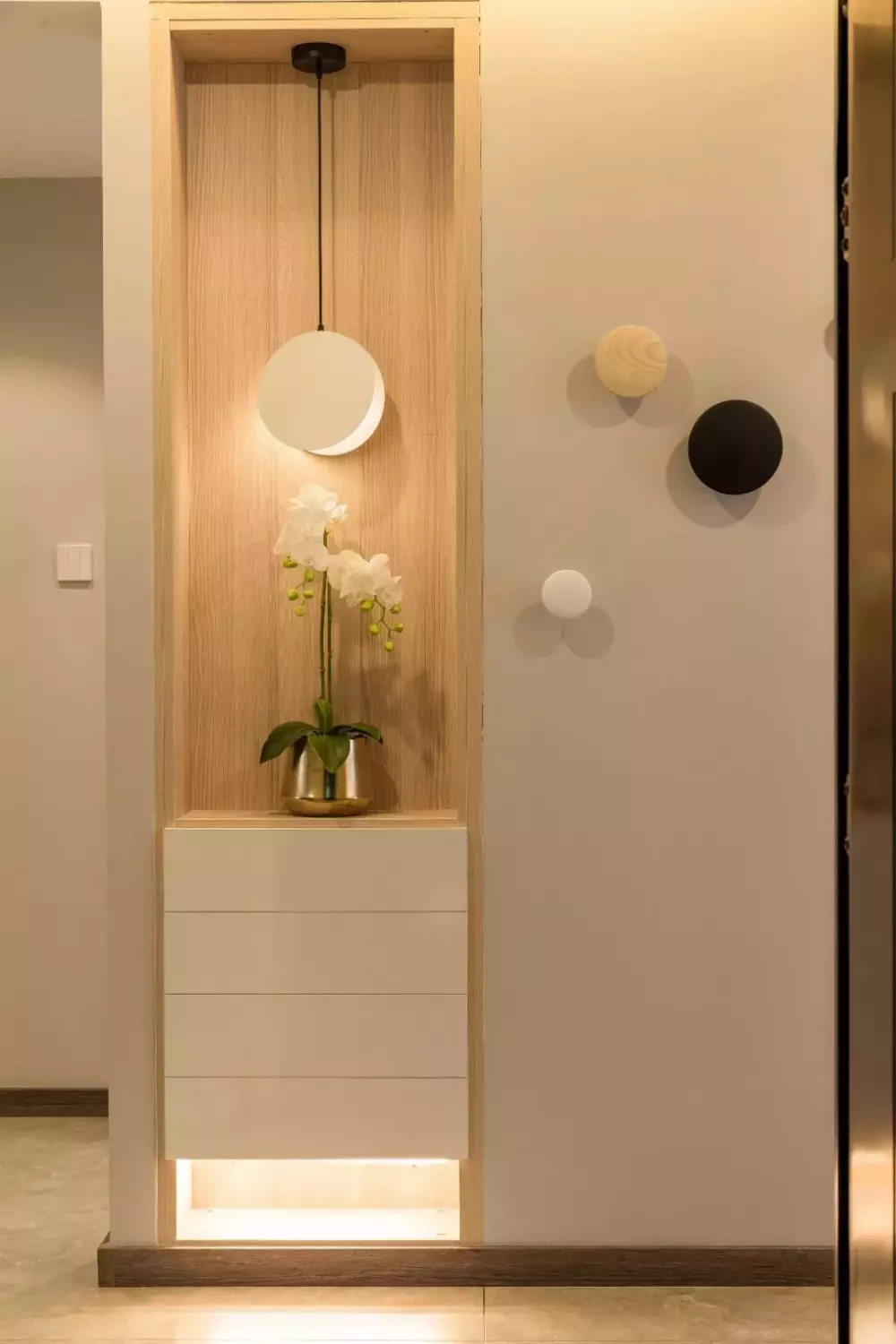 为小户型做一个实用又美观的玄关, 你可以这样去设计