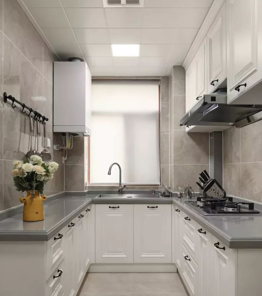 燃气热水器，装厨房还是阳台好？