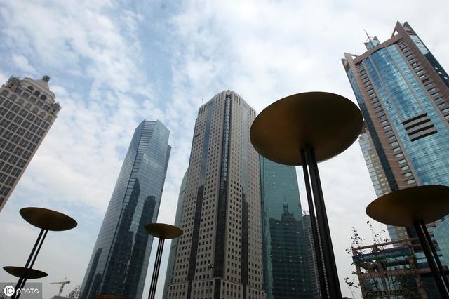 房子都卖不掉，为什么开发商也不肯降价？