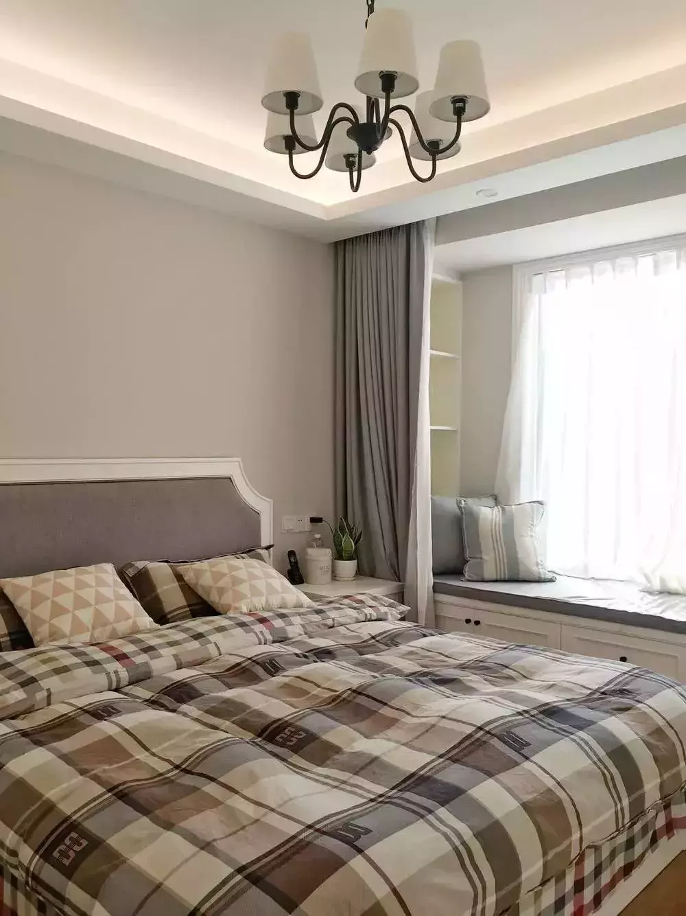 给飘窗装上了抽屉, 小户型要利用每一个角落做好收纳