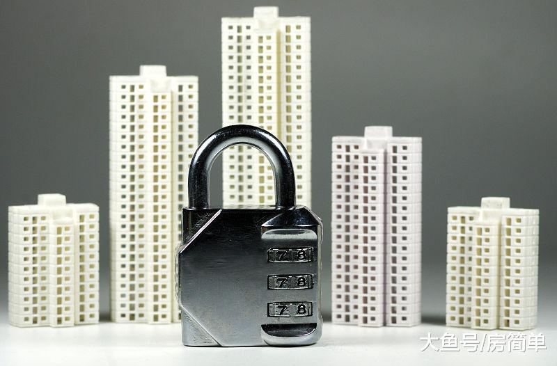 5年后“百万存款”和“百万房产”有多大区别？你会怎么选？