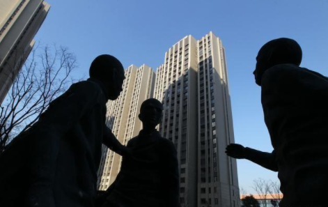 再过几年，＂有房＂的人和＂没房＂的人有什么差距，谁会后悔？