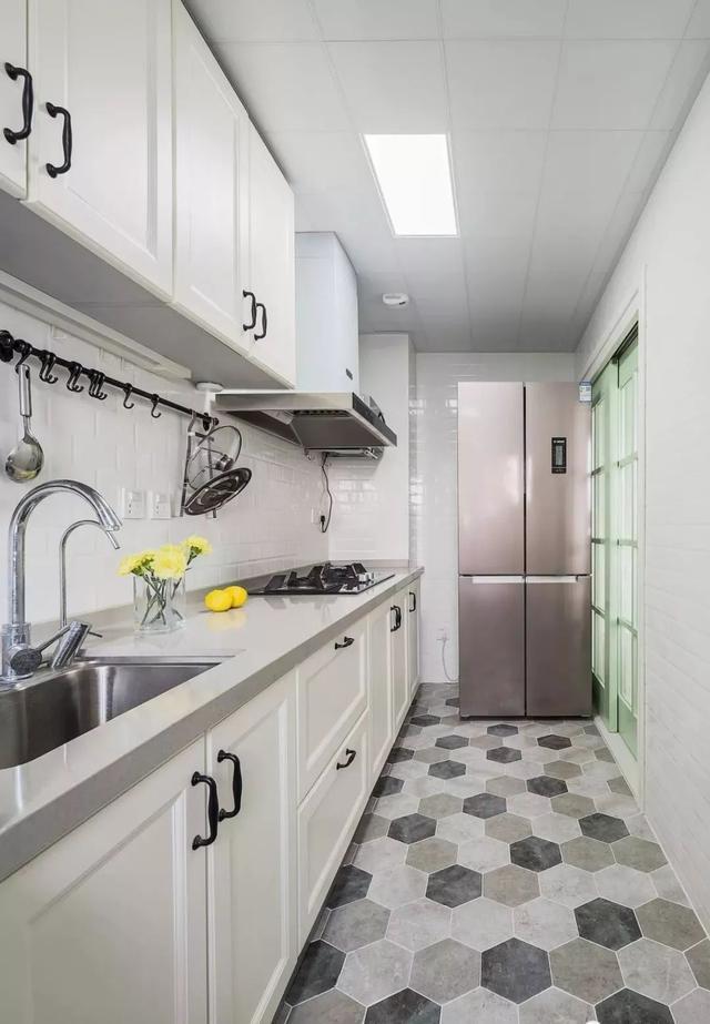 坚持不吊顶，全屋只刷乳胶漆，完工效果也漂亮，就等搬家了