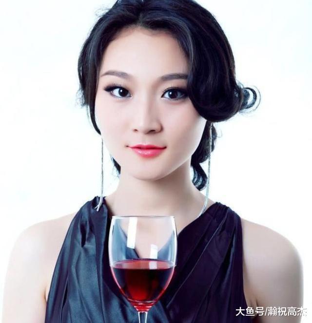 身上有这3个特征的女人，都是有福气的女人，要留心了！