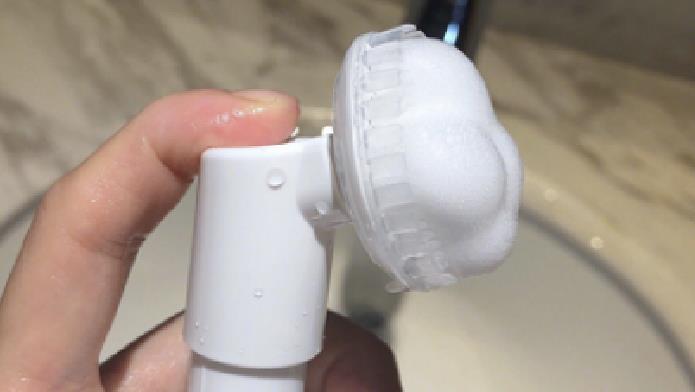 差点击败兰蔻的“国产护肤品”，穷人看不起，有钱人却悄悄用它，讽刺