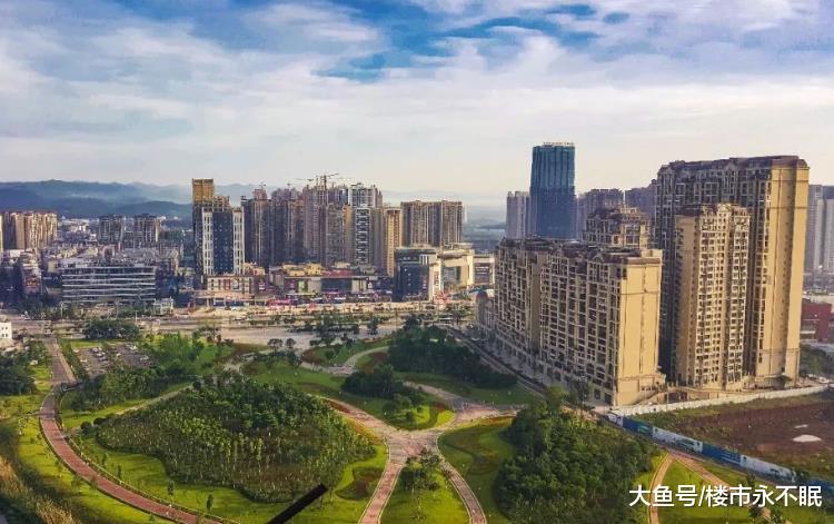 四川房价表现相当强势的3个县，一年涨幅超三分之一