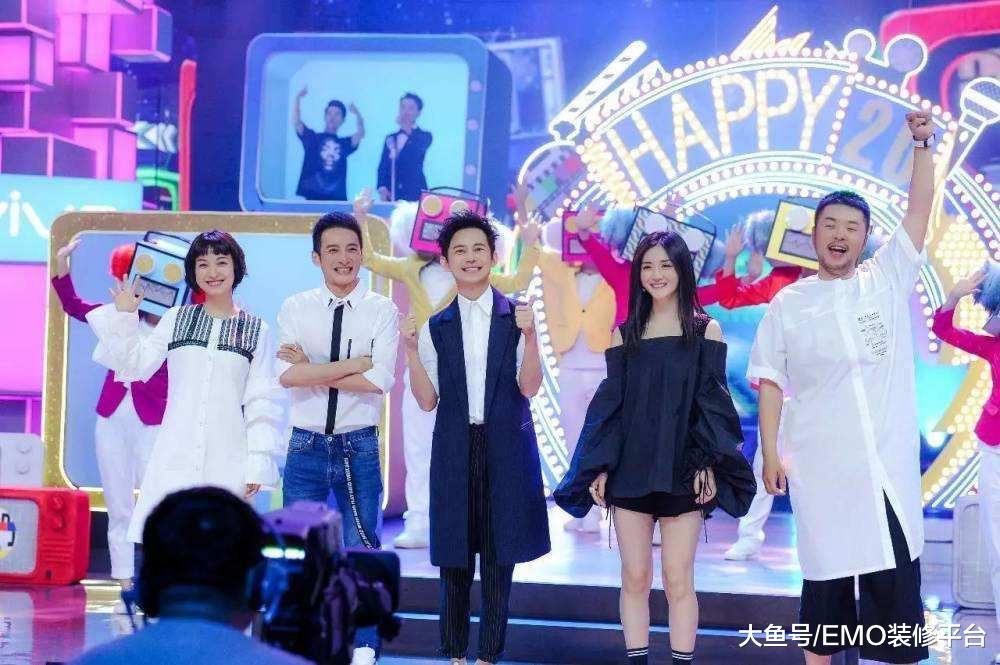吴昕上综艺回忆节目被拿掉落泪, 但是网友却被她家里的摆设惊到了