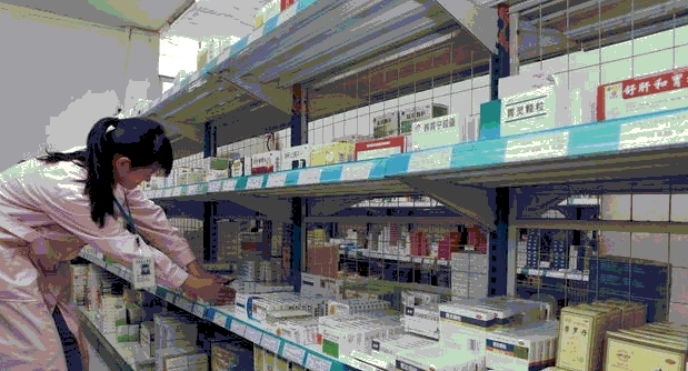 80岁的老太太每天用药店“1快钱”的便宜货来擦脸, 皮肤逆天了