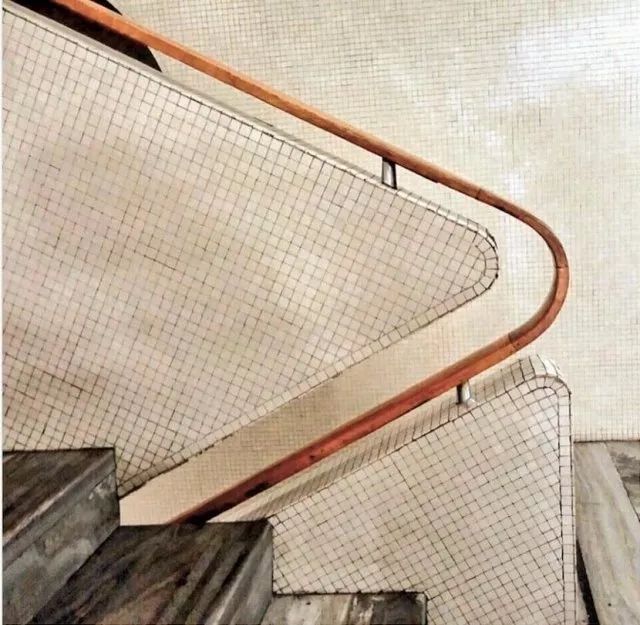 八月色彩推荐——请小酌一口“香槟”吧