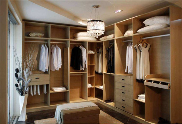关于开放式衣帽间的那些事，快来看看吧。
