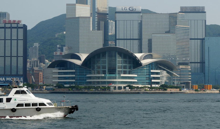 香港房價比內地一線城市還高，香港人為何能承受？