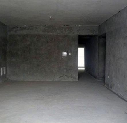 买房精装房和毛坯房有什么区别？听内行人一分析，才知家里买错了