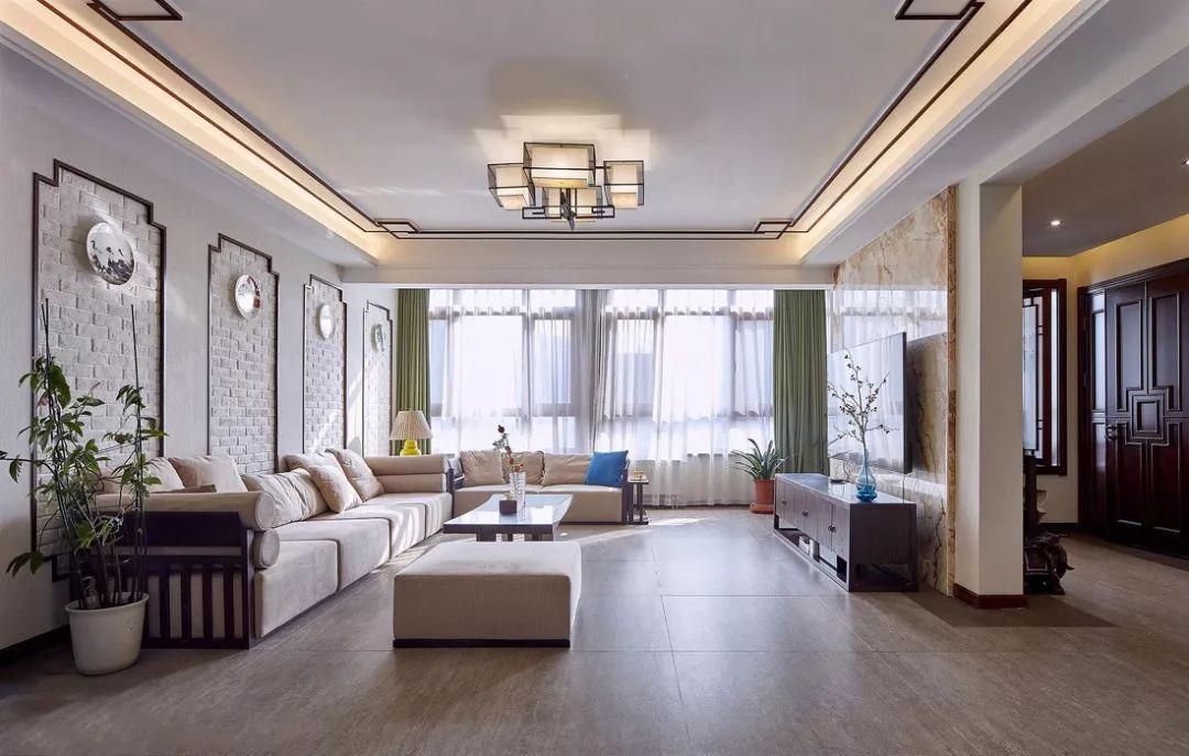 客厅装吸顶灯，虽然简单，却更实用！