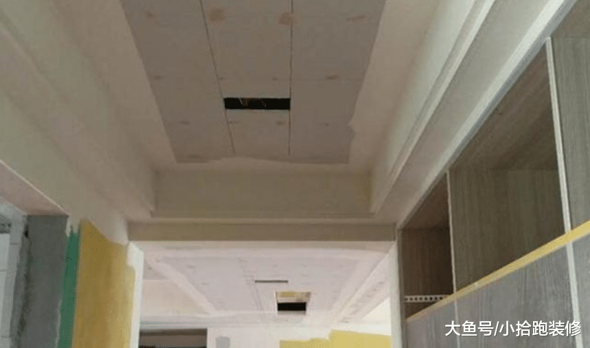 油工夸吊顶做的不错，业主说是木工设计的，可看到厨房傻眼了