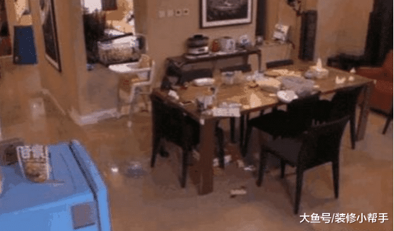 演员梅婷现在所住的房子，餐厅是真的乱，看着都吃不下饭了