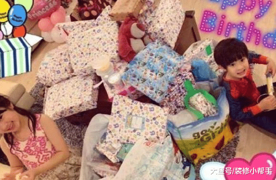 明星吴尊在国外的豪宅，给女儿买了一大堆礼物，感觉房子没设计感