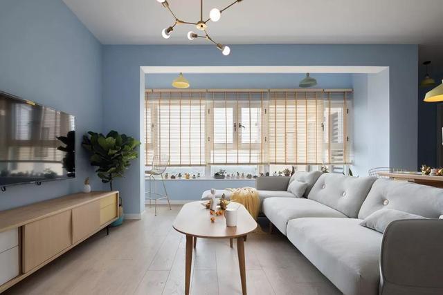 老婆坚持不吊顶，全屋只刷乳胶漆，完工效果不输十几万的装修