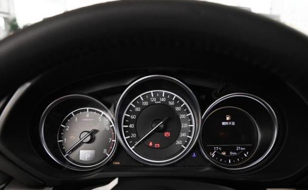 最膨胀日系车，2.5L+6AT叫板汉兰达，被打脸后又自降身价