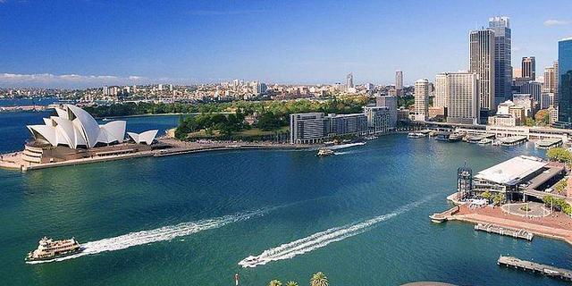 澳大利亚出手了！7000中国游客被拒，网友：太棒，终于做了件好事