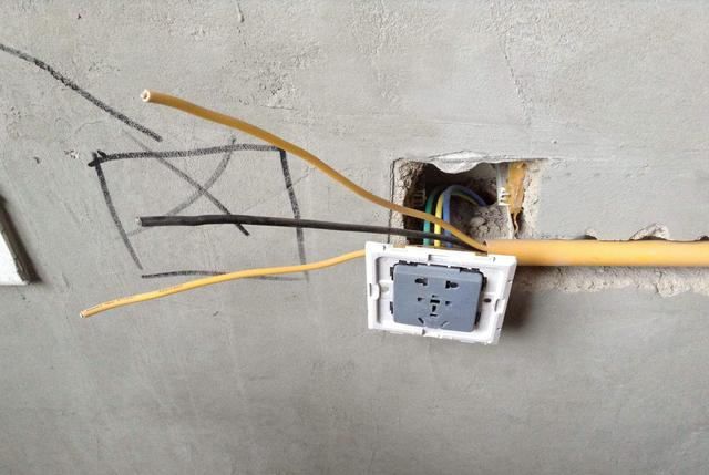 新房装修，插座线和照明线能不能走一路？一次性给你说透！收藏