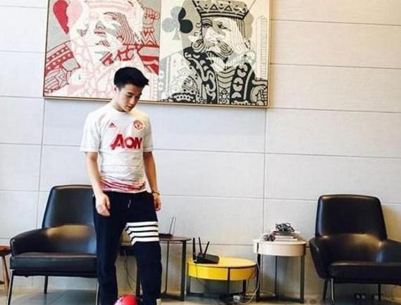 晒晒何猷君在澳门的豪宅，餐厅像宴会厅一样大，生活过得太富足了