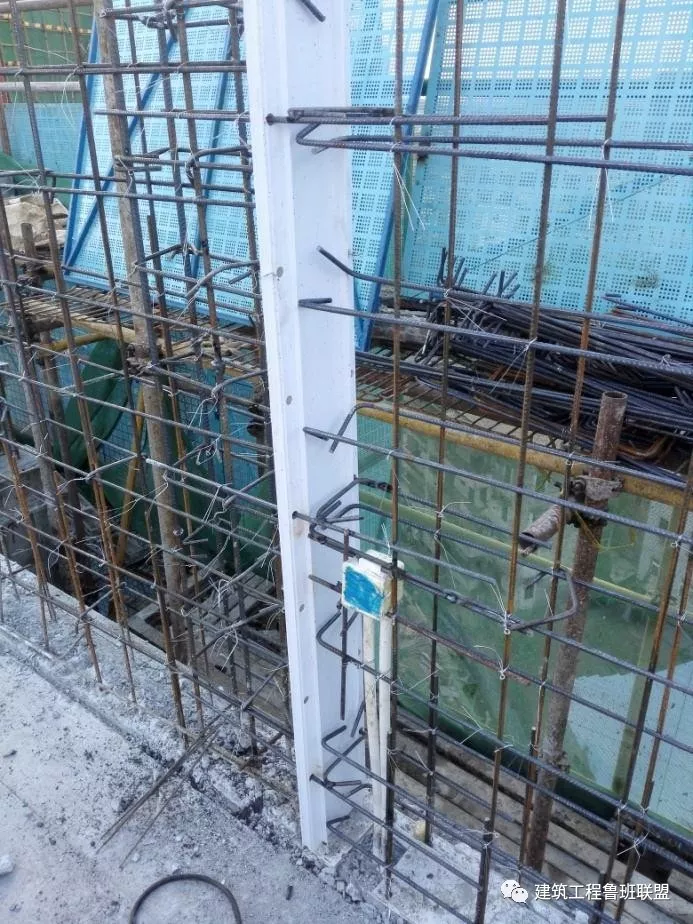 全现浇混凝土外墙的关键技术：结构拉缝