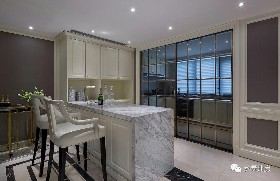 农村欧式三层别墅，造型立体，配色柔和又喜庆，且内外兼修！