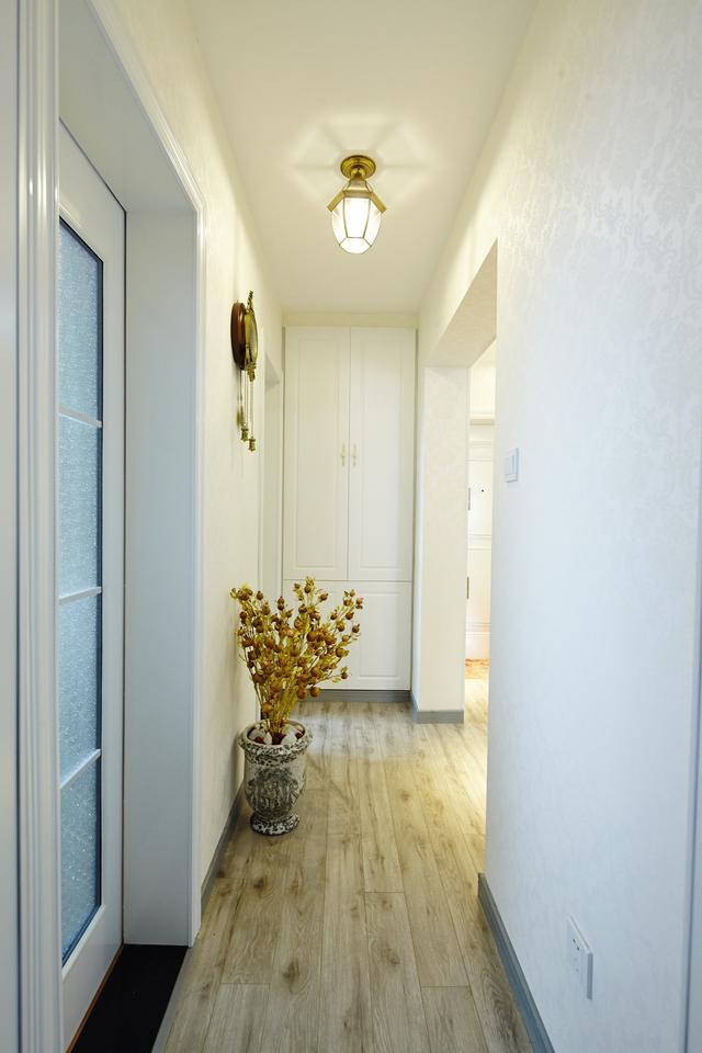 家里走廊过道别浪费了，这么设计还能增加收纳，漂亮更实用