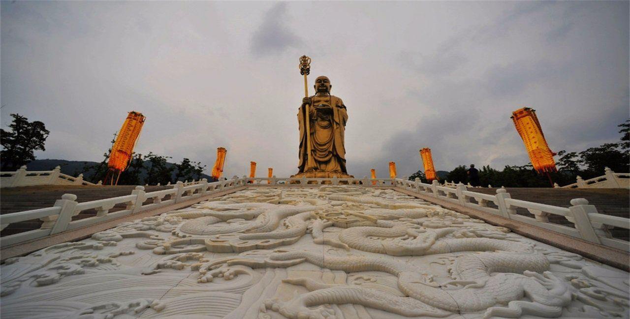 安徽耗资15亿打造最牛佛像，高达99米，用了35斤黄金镀金