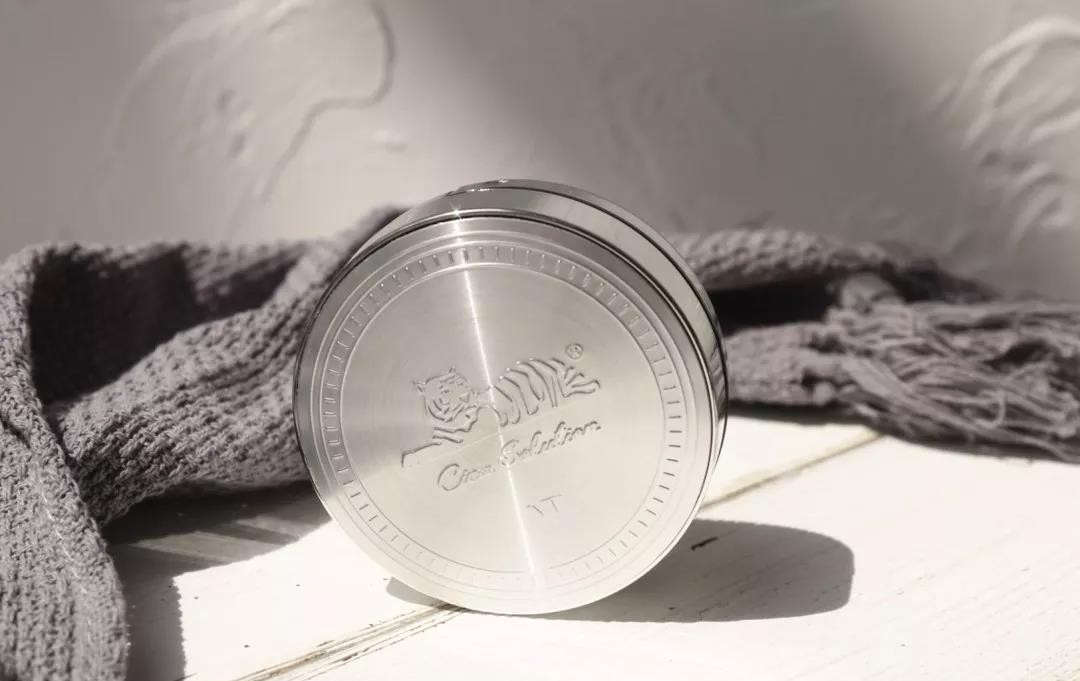 吴昕用的气垫，价格公布后，网友：我从此再不用阿玛尼了！