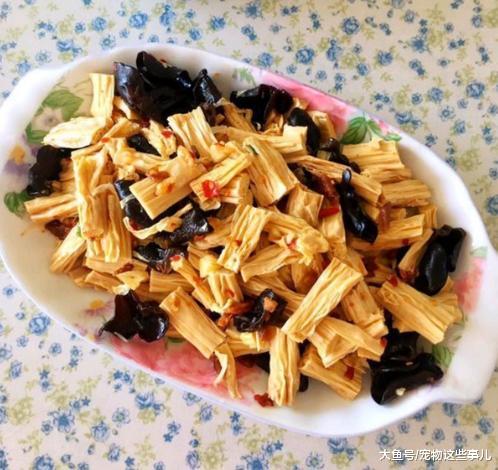 开胃去腻促消化，简单美味又营养，烫一烫再拌一拌就成的美味