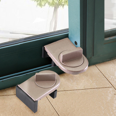 18年聪明人，把家中的老窗纱都换成“透明贴”，防蚊透光度又好