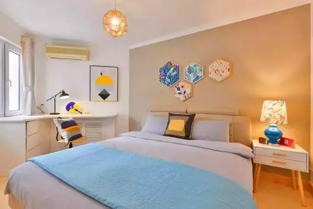 80后剩女为躲避相亲, 买下郊区42㎡的二手房, 羡慕!