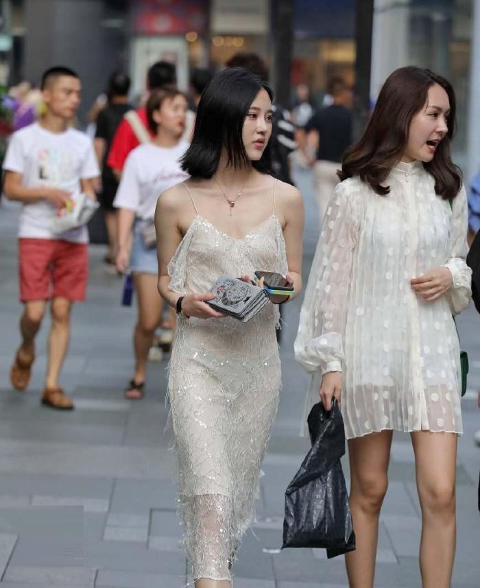 摄影：穿得不像话，才能美的不像话！