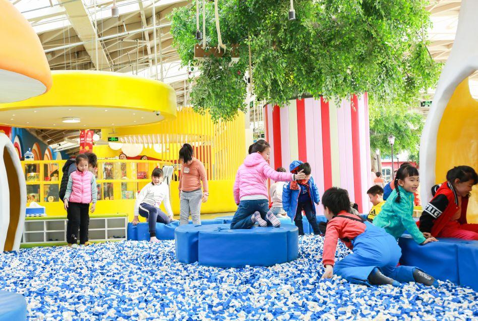 假日新资讯丨京张高铁完成联调联试，开通进入倒计时！最高时速385公里