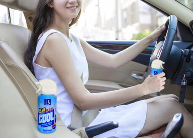 三伏天暴晒：汽车里千万别放这几样东西，很容易毁车，拍照大家看看