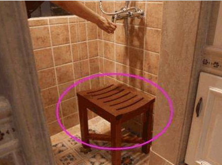 只是在卫生间多装了这个设计，没想到入住这么实用，太聪明了