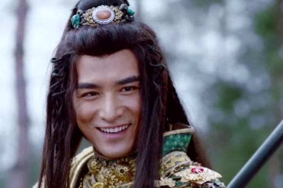 东汉伏波将军后代，世代盘踞凉州，武力不逊色吕布