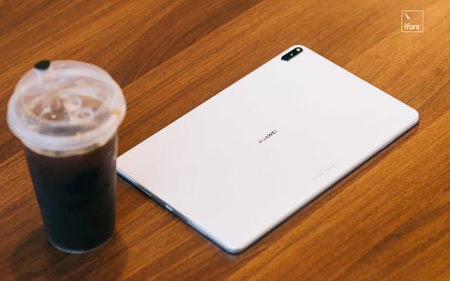 华为 MatePad Pro 评测：凭什么做第一款 Mate 系列平板？