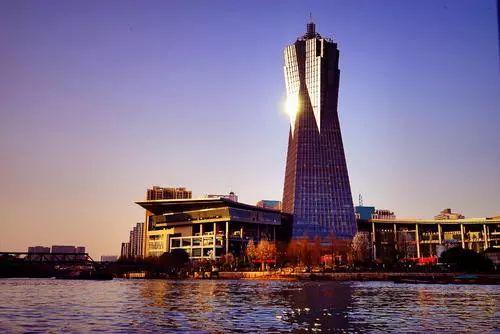 杭州再现网红盘万人摇号，然而楼市并没那么暖