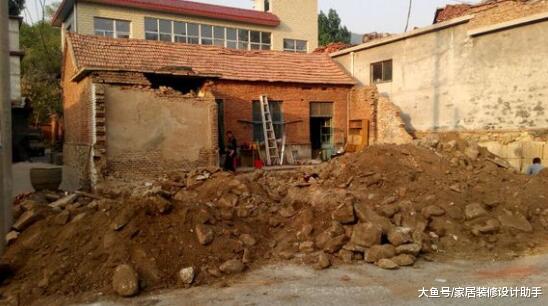 预算50万建房，无奈邻居只让建两层，还不能做坡屋顶只能做平顶