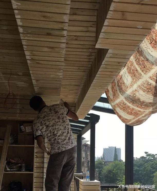 夫妻为了拥有露台买了没人要的顶楼！楼下住户看完都说超级羡慕！