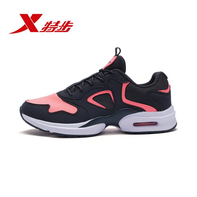 60奶奶一“特步鞋”，休闲又时尚，锻炼穿一点不累脚