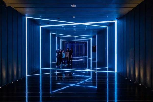 左首店，右首展：标杆mall的两把杀手锏！