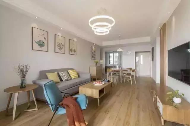 110平极简北欧三居，装修仅花费12万，木质元素打造个性舒适空间